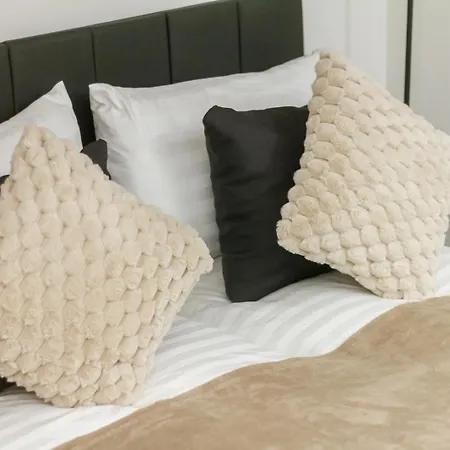 Elisabeth Nest W 2br And Ac By Nw * Budapest