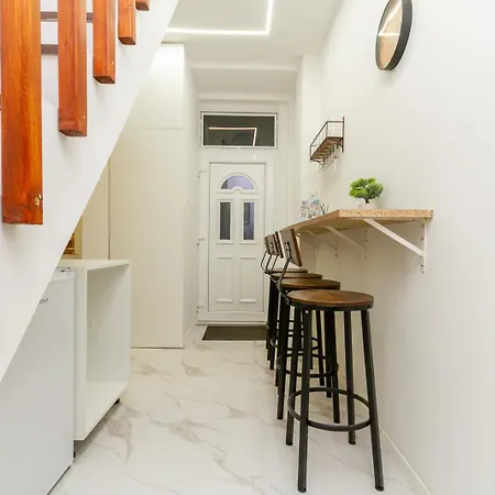 Elisabeth Nest W 2br And Ac By Nw *