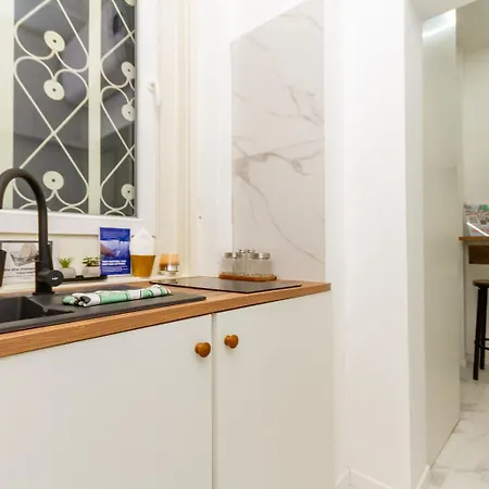 Elisabeth Nest W 2br And Ac By Nw Budapest