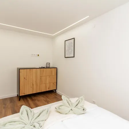 Elisabeth Nest W 2br And Ac By Nw * Budapest