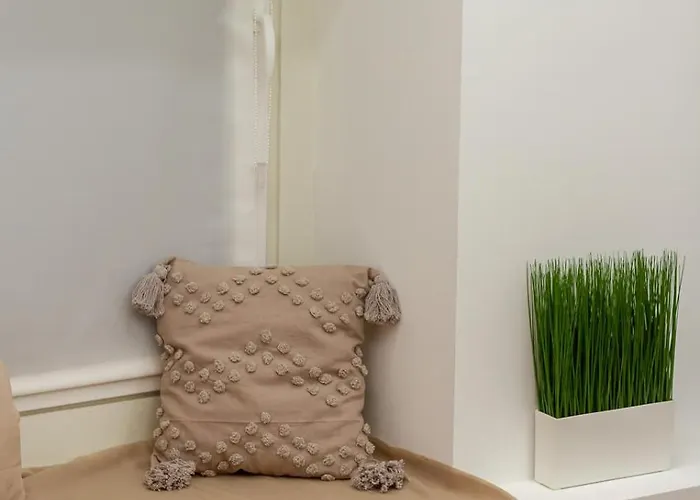 Elisabeth Nest W 2br And Ac By Nw Budapest